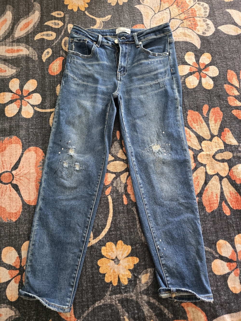 Risen Ankle Jeans